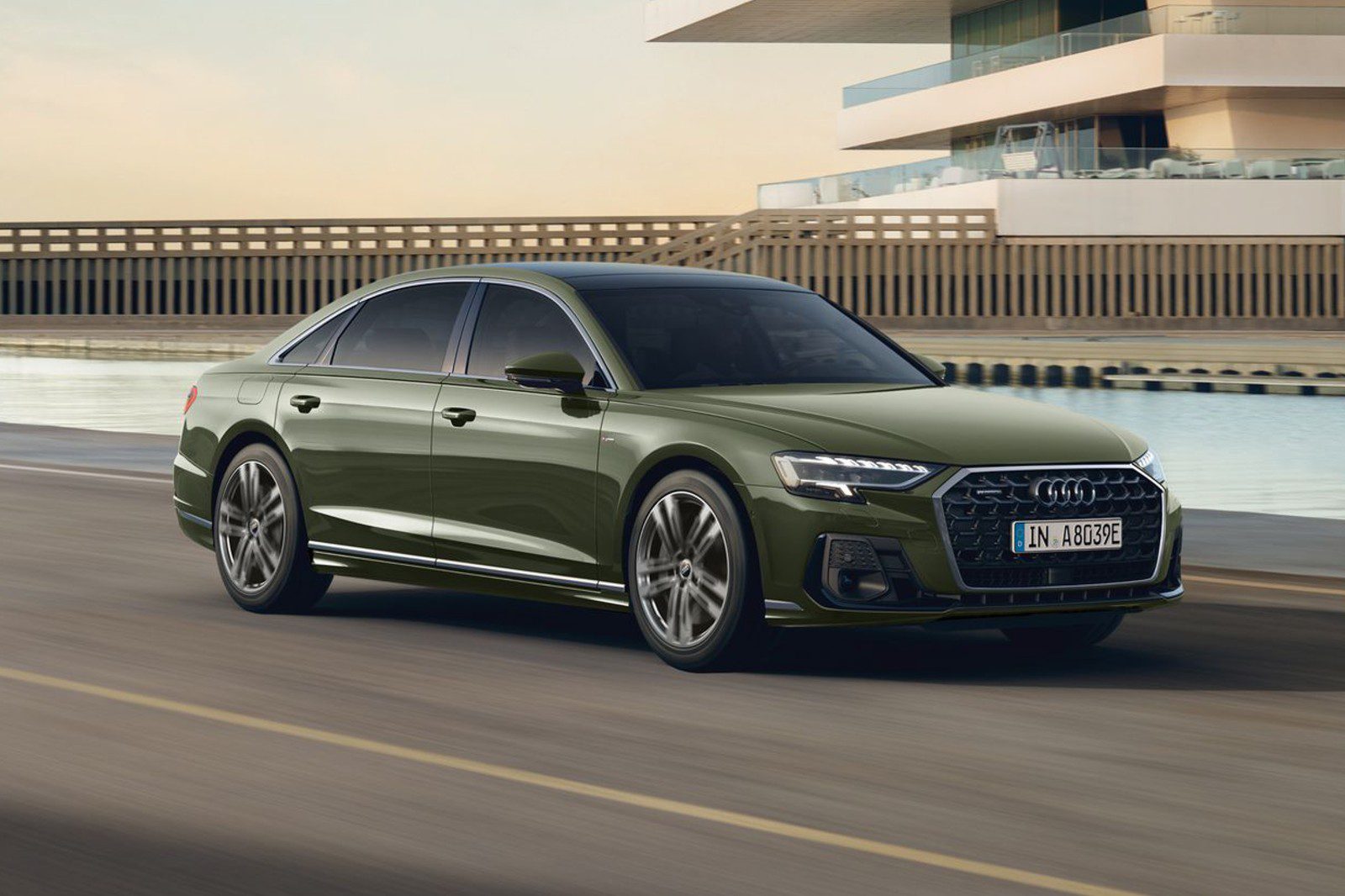 รับซื้อรถ Audi A8 มือสอง Sedan Flagship