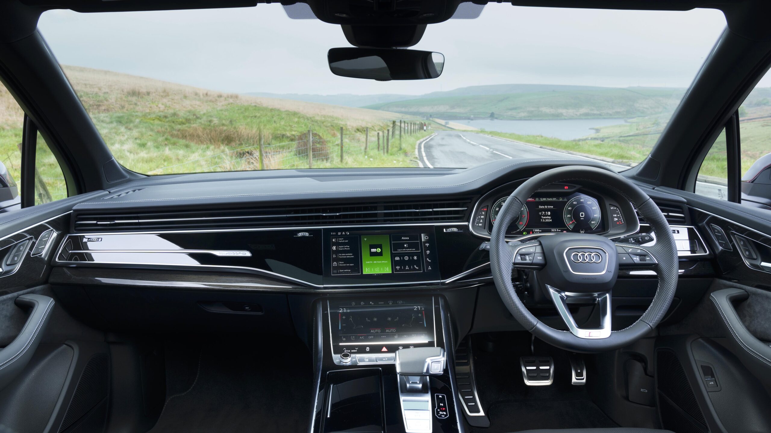 ภายใน Audi Q7 มือสอง SUV ขนาดใหญ่หรู