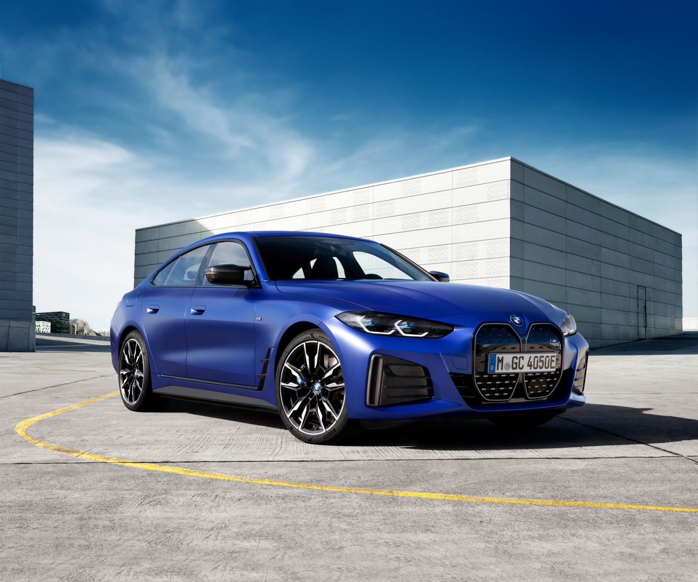 รับซื้อรถ BMW i4 มือสอง Sedan EV สปอร์ตหรู