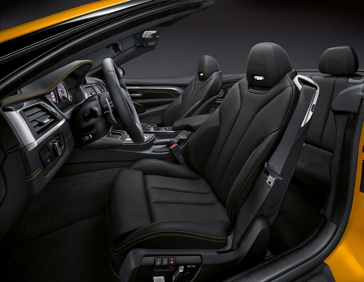 ภายใน BMW M4 Coupe Convertible มือสอง สปอร์ตสมรรถนะสูง
