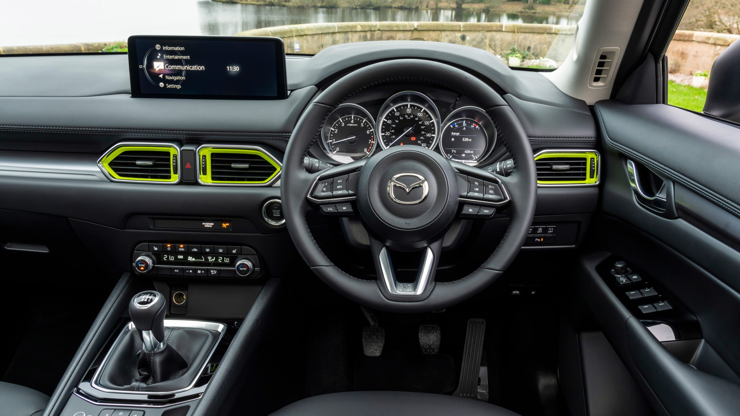 ภายใน Mazda CX-5 มือสอง SUV ขนาดกลาง