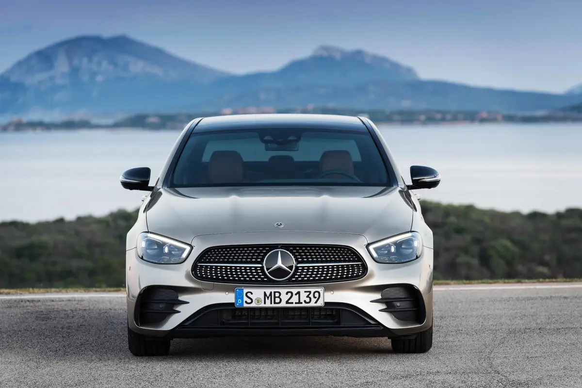 รับซื้อ Mercedes-Benz E-Class Sedan มือสอง ราคาสูง
