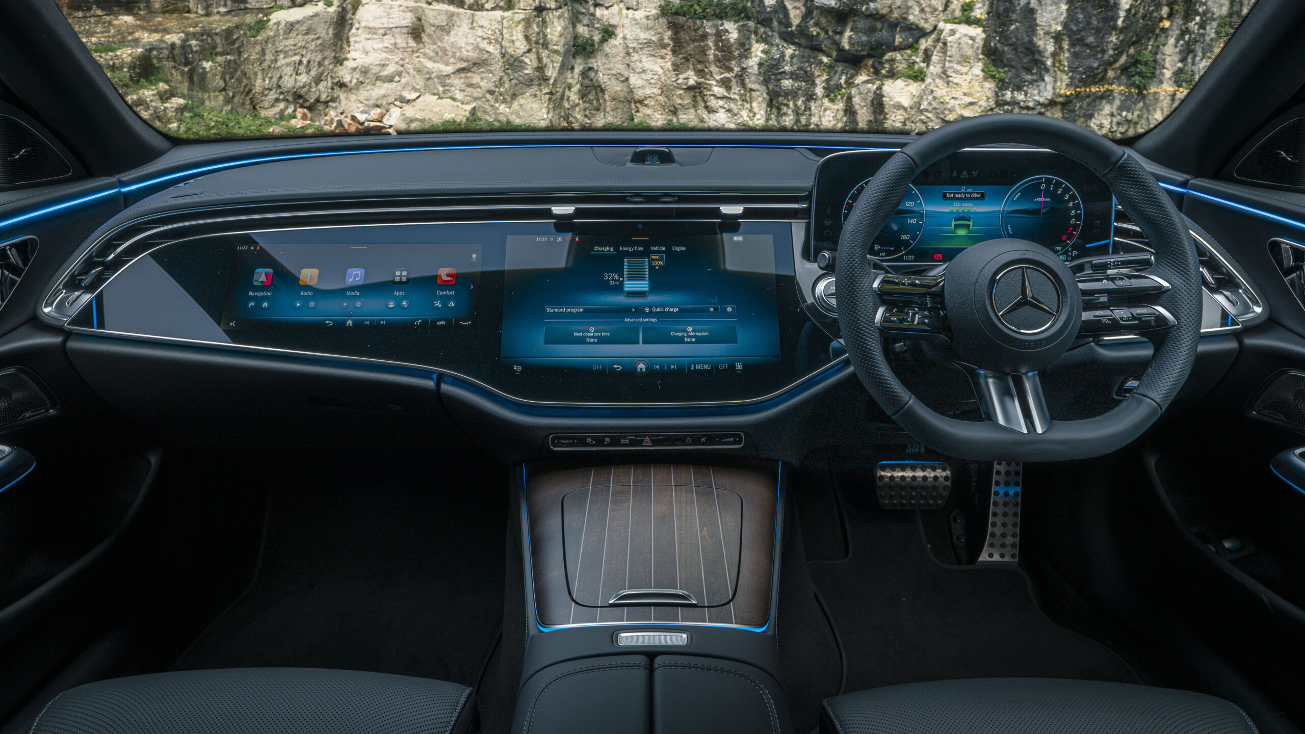 ภายใน Mercedes-Benz E-Class Sedan มือสอง หรูหรา