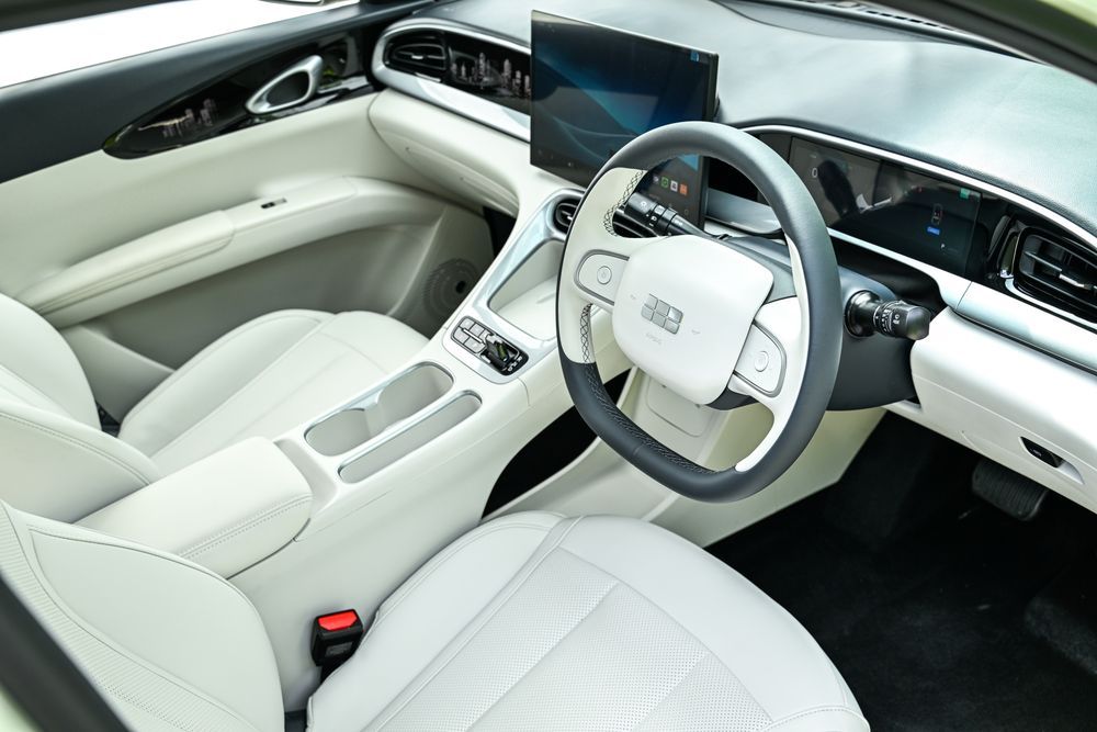ภายใน Geely EX2 มือสอง ทันสมัย กะทัดรัด