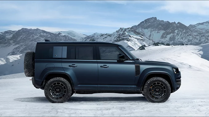 ขายรถ Land Rover Defender ได้ราคาสูง