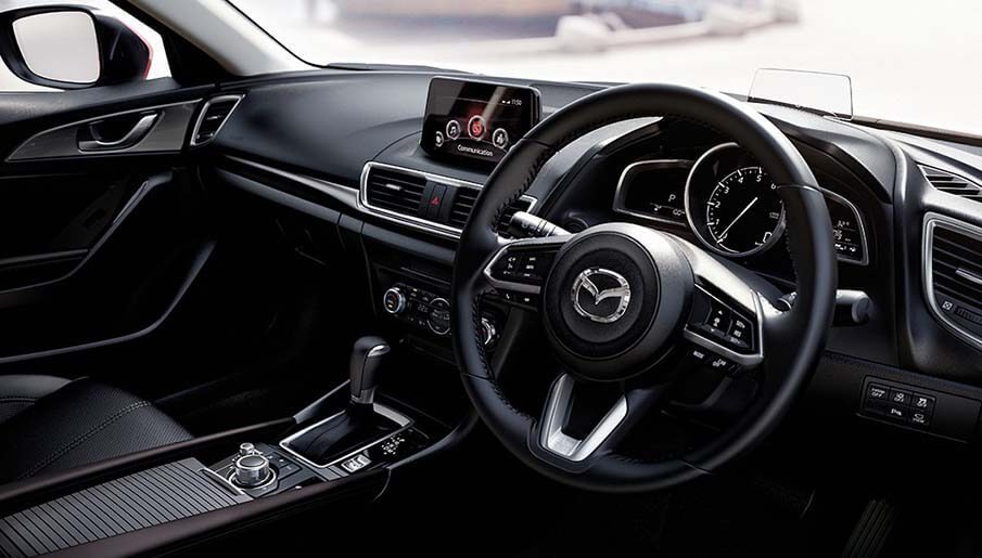 ภายใน Mazda 3 มือสอง ซีดานสปอร์ต