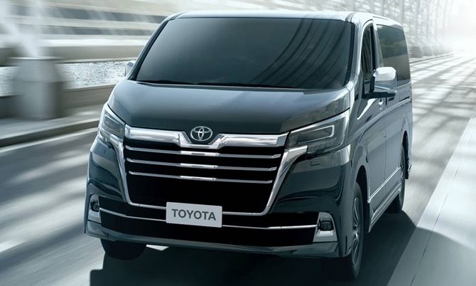 รับซื้อรถ Toyota Granvia มือสอง ราคาสูง ได้เงินสดทันที